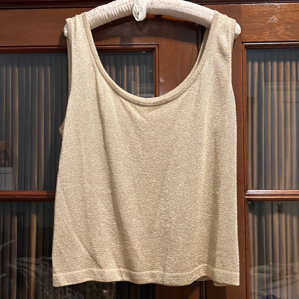 Gold tank